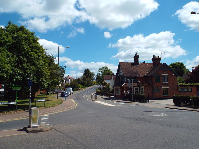 Rayleigh Road, Shenfield © Malc McDonald cc-by-sa/2.0 :: Geograph ...