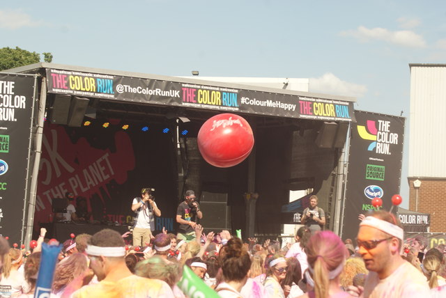 View of a giant volleyball in the crowd at the Colour Run #2