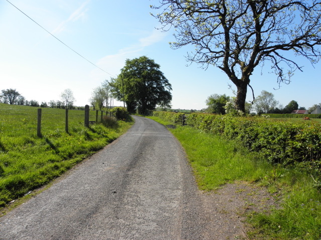 Cairn Road, Drumnakilly © Kenneth Allen :: Geograph Ireland