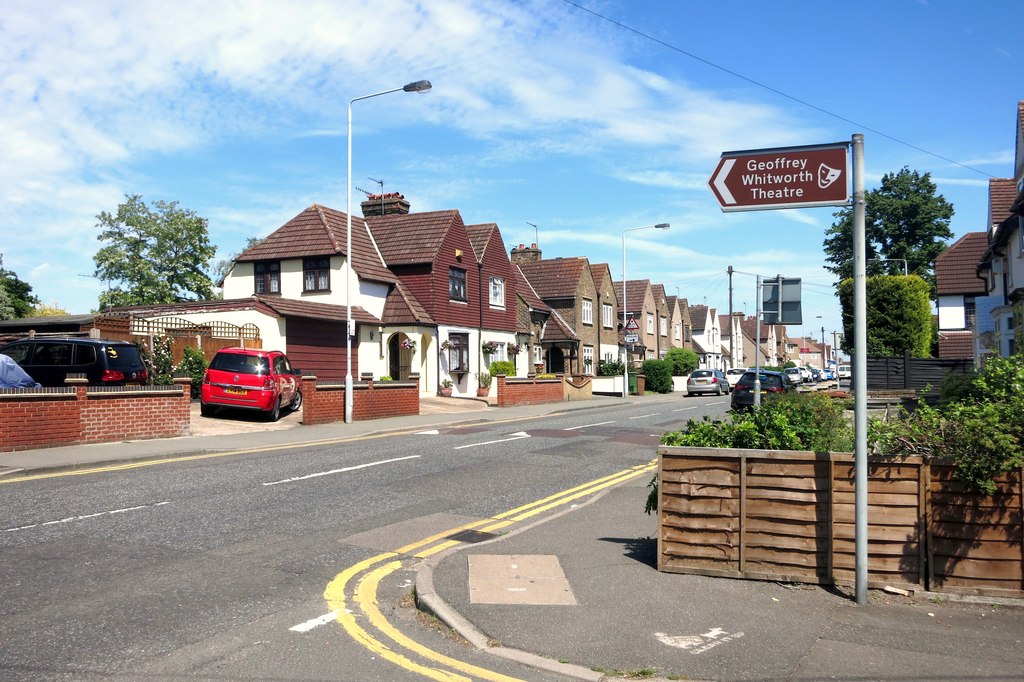 Crayford Way © Des Blenkinsopp cc-by-sa/2.0 :: Geograph Britain and Ireland