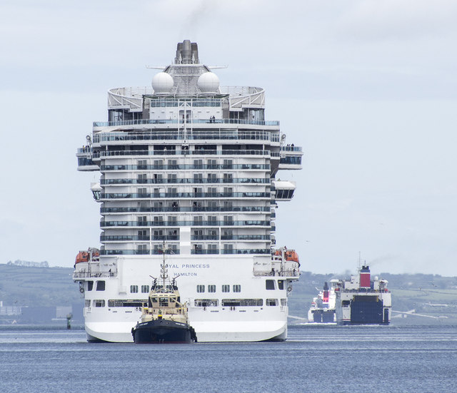 The 'Royal Princess' arriving into Belfast