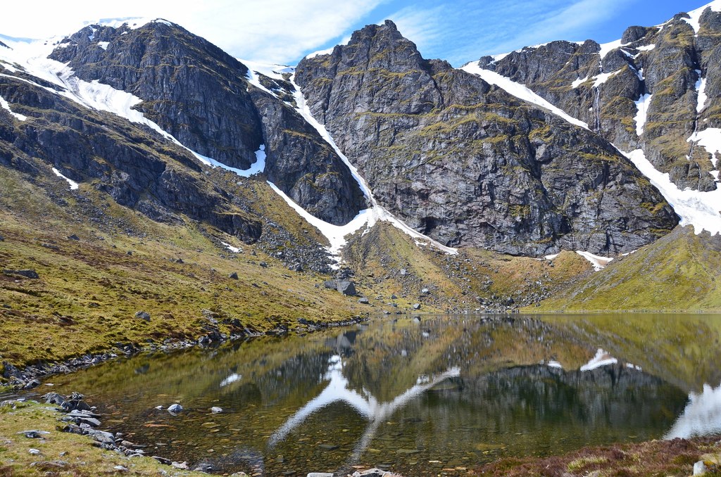 Lochan a' Choire, Creag Meagaidh © Jim Barton cc-by-sa/2.0 :: Geograph ...