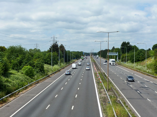 M1 looking northbound © Robin Webster :: Geograph Britain and Ireland