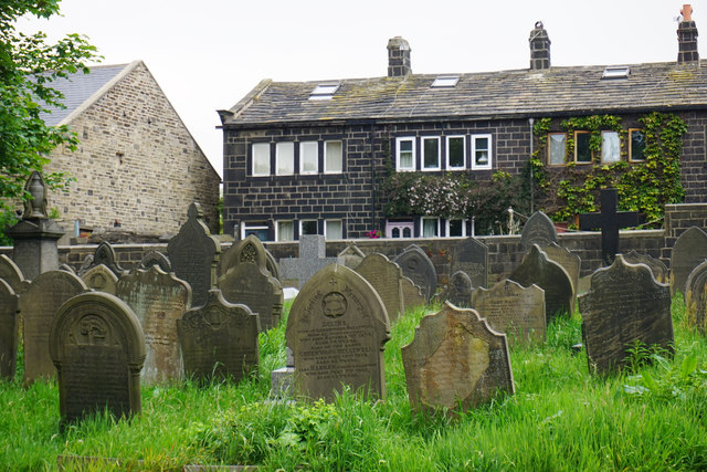 Churchyard of St Thomas, Heptonstall © Bill Boaden cc-by-sa/2.0 ...