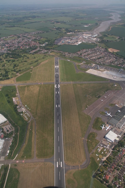 Southend Airport: Aerial 2015 © Chris Cc-by-sa/2.0 :: Geograph Britain ...