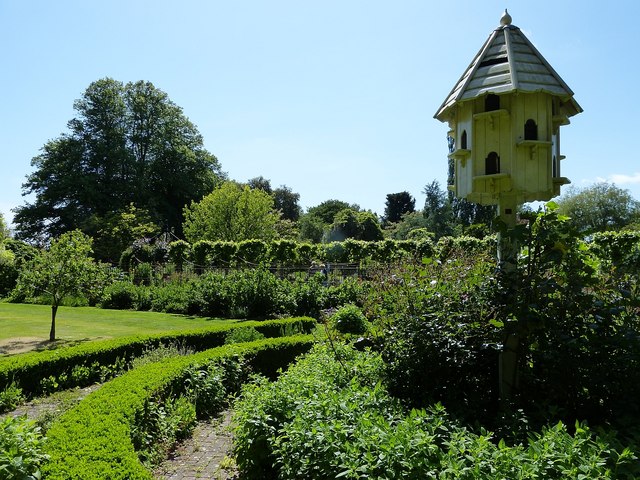 Rymans - Garden by the dovecote