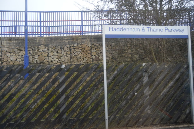 Haddenham and Thame Parkway Station