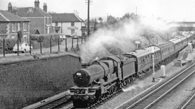 Goring & Streatley station, with... © Ben Brooksbank cc-by-sa/2.0 ...