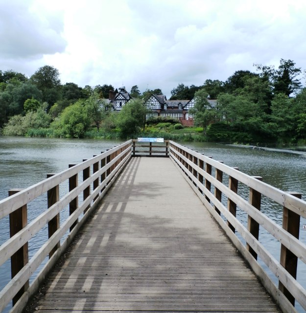 Pier at the Old Warke Dam - Worsley Woods