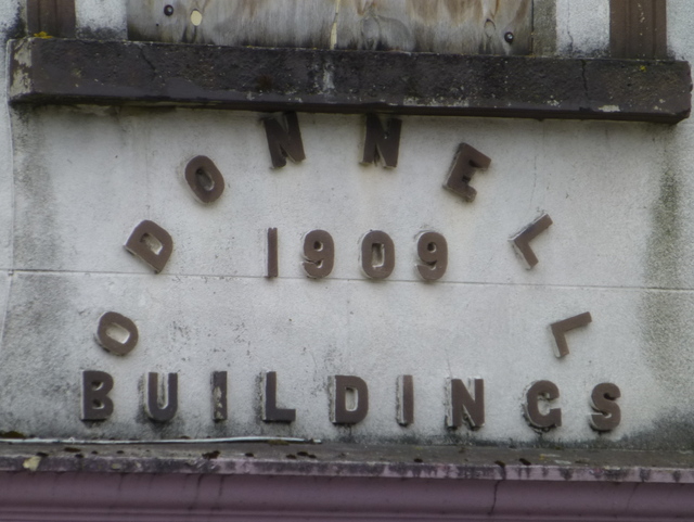 Plaque, O Donnell Buildings 1909, Dungloe