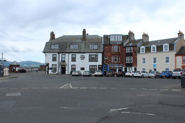 hotels in millport