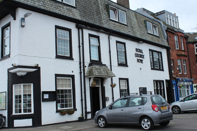 The Royal George Hotel, Millport © Billy McCrorie cc-by-sa/2.0 ...