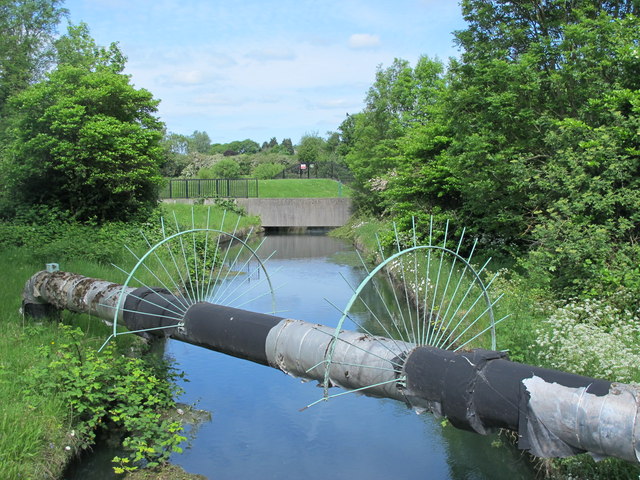 The New River between Cheshunt Reservoir... © Mike Quinn cc-by-sa/2.0 ...