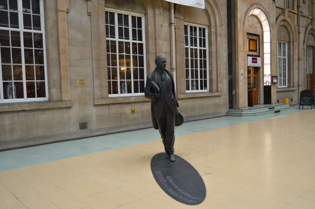 Statue of Philip Larkin, Paragon Station © N Chadwick :: Geograph ...