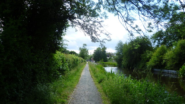 On the towpath of the Montgomery Canal near Maesbury Marsh