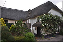 SS9101 : Mid Devon : Orchard Close by Lewis Clarke
