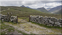J2923 : The Mourne Wall near Lough Shannagh by Rossographer