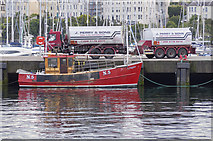 J5082 : The 'Nicola Joanne' at Bangor by Rossographer