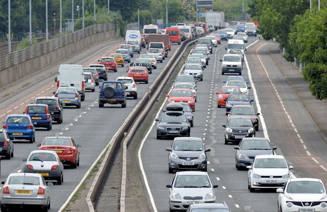 Evening peak traffic, Sydenham bypass,... © Albert Bridge cc-by-sa/2.0 ...