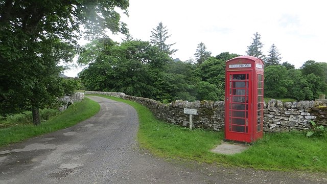 Telephone box, Braemore
