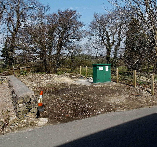 Abbey Road sewage pumping station,... © Jaggery cc-by-sa/2.0 ...