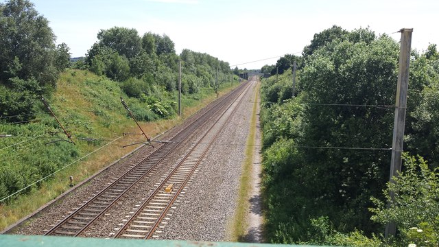 Railway line, Standish © Bradley Michael cc-by-sa/2.0 :: Geograph ...