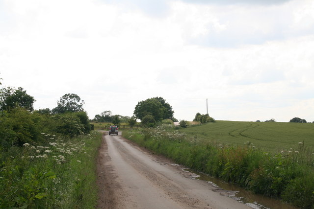 Radcroft Lane, leading to Hotham