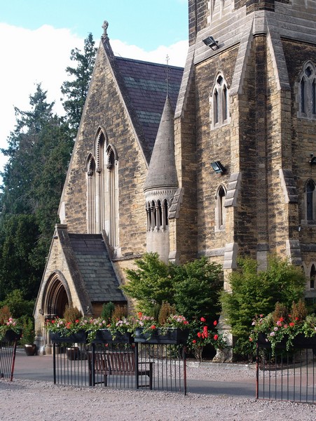 Entrance, New Southgate Cemetery chapel
