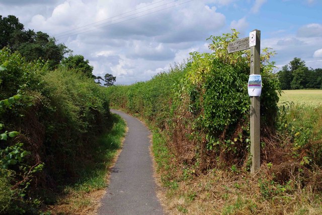 Public footpath from Wick to Pershore... © P L Chadwick :: Geograph ...