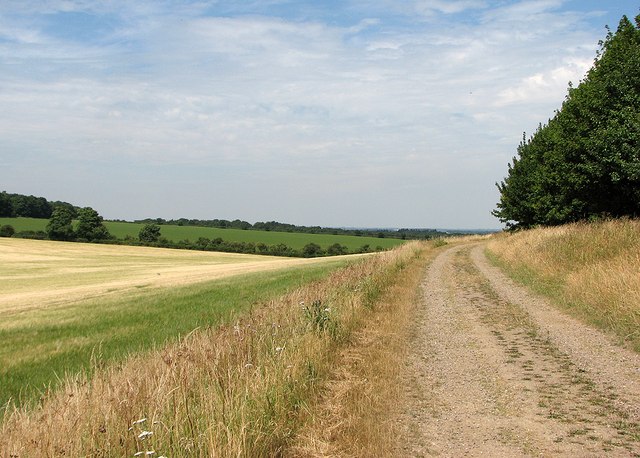 Across Newmarket Heath to The Fens © John Sutton cc-by-sa/2.0 ...