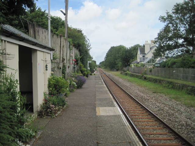 Chapelton railway station, Devon
