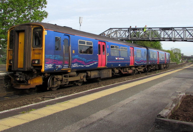 First Great Western train at Patchway railway station