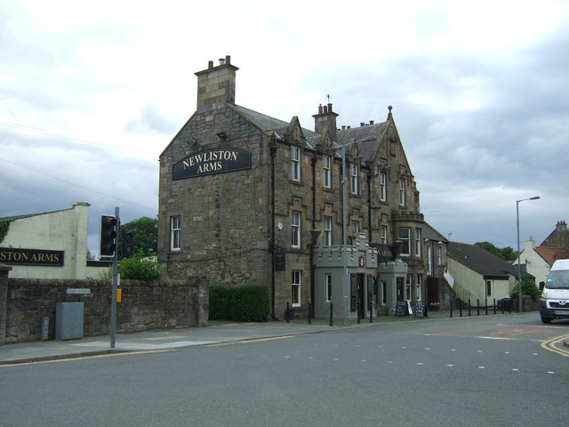 The Newliston Arms, Kirkliston © JThomas :: Geograph Britain and Ireland