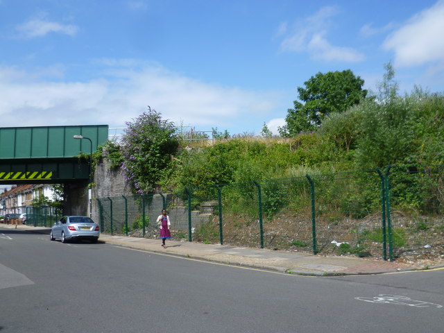 The Chiltern Line in Wembley