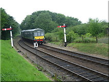 TG1141 : A DMU approaches Weybourne station by Marathon