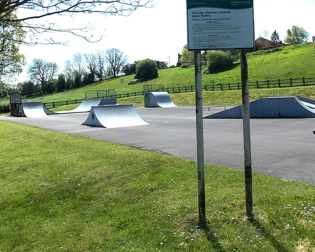 Warminster skatepark © Jaggery :: Geograph Britain and Ireland