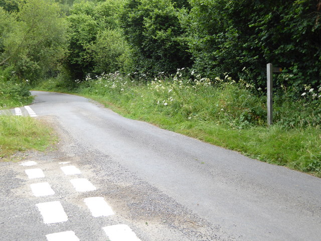 Junction of lanes and footpath at Goose Green