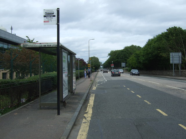 Bus stop and shelter on Ferry Road (A902)