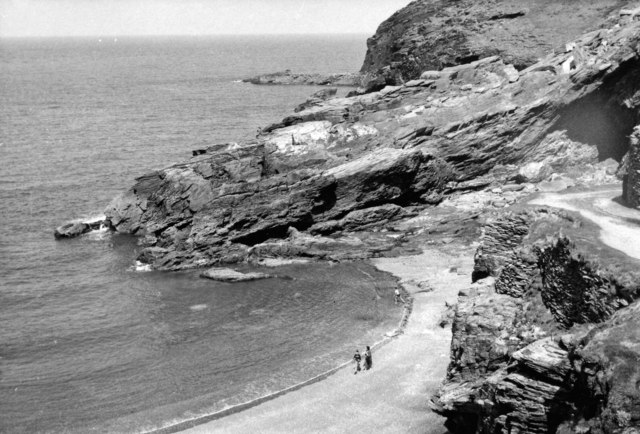 Tintagel Cove, 1960 © Ben Brooksbank :: Geograph Britain and Ireland