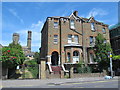 Dwellings at the western end of Lordship Park, N16