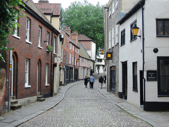 Norwich: Elm Hill © Martin Bodman cc-by-sa/2.0 :: Geograph Britain and ...