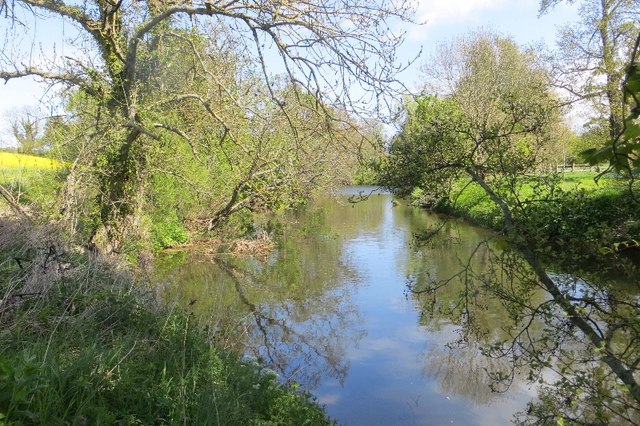 River Tyne near Haddington © Richard Webb cc-by-sa/2.0 :: Geograph ...