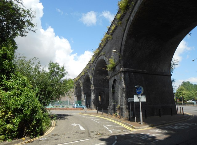 High Wycombe: Frogmoor railway viaduct