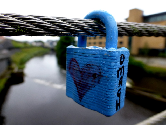 Love lock, Omagh (5)