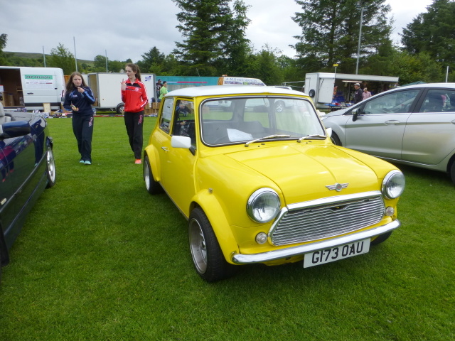 Yellow Mini Cooper, Plumbridge Rally