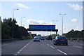 SK5402 : M1 southbound approaching Junction 21 by J.Hannan-Briggs