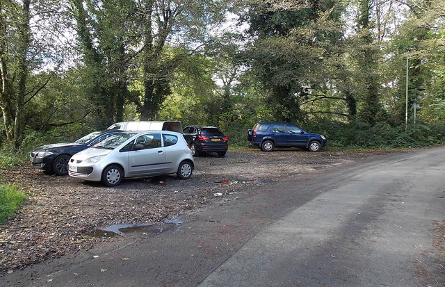 Riverside Car Park Pen Y Cae © Jaggery Geograph Britain And Ireland