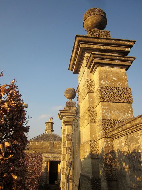 Gates, Lodge Park