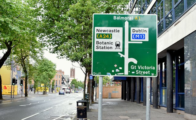 Shaftesbury Square direction sign, Dublin Road, Belfast (August 2015)