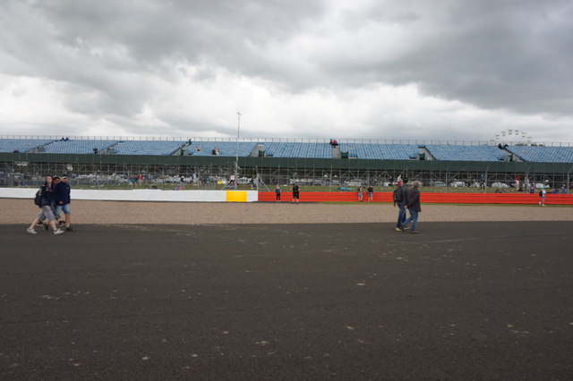 Stand at Farm Curve, Silverstone
